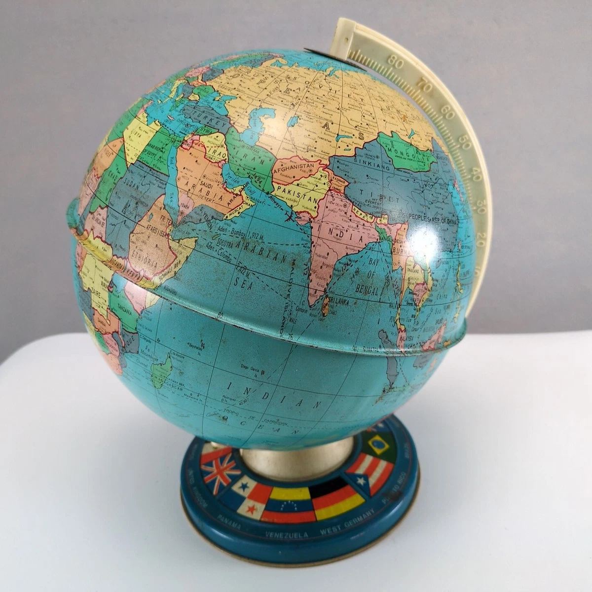 1970-1979 Date Range Antique World Globes & Celestial Globes for