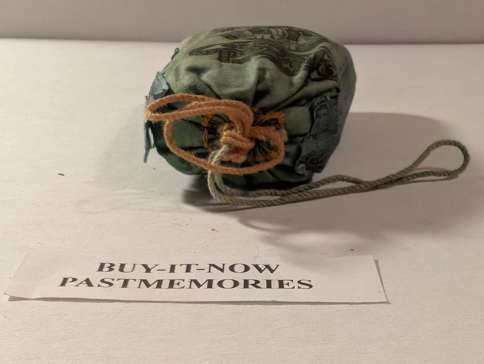 "PATTERSON'S TUXEDO" VINTAGE ADVERTISING SMOKING PIPE TOBACCO BAG