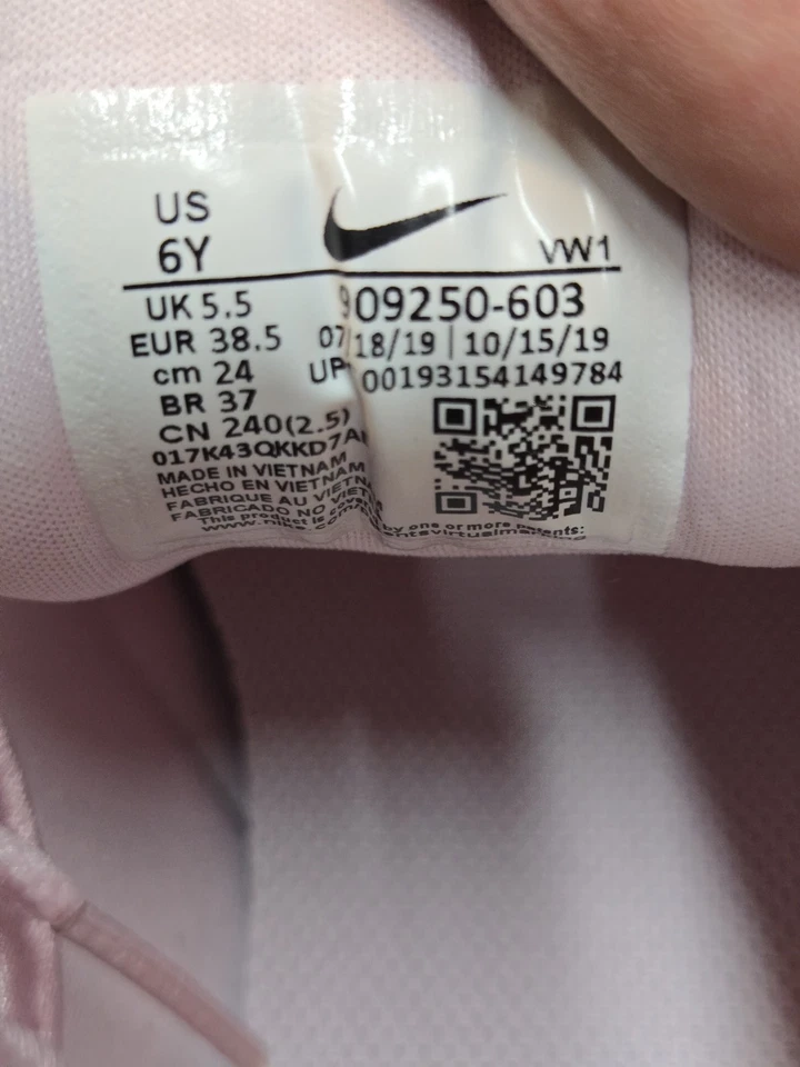 Zapato de golf para mujer Nike Roshe talla 6Y Foto 4 de 4