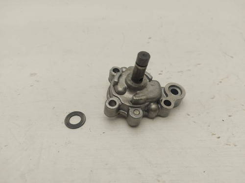 Yamaha TZR 250 2MA 1KT Oil Pump - Picture 4 of 5