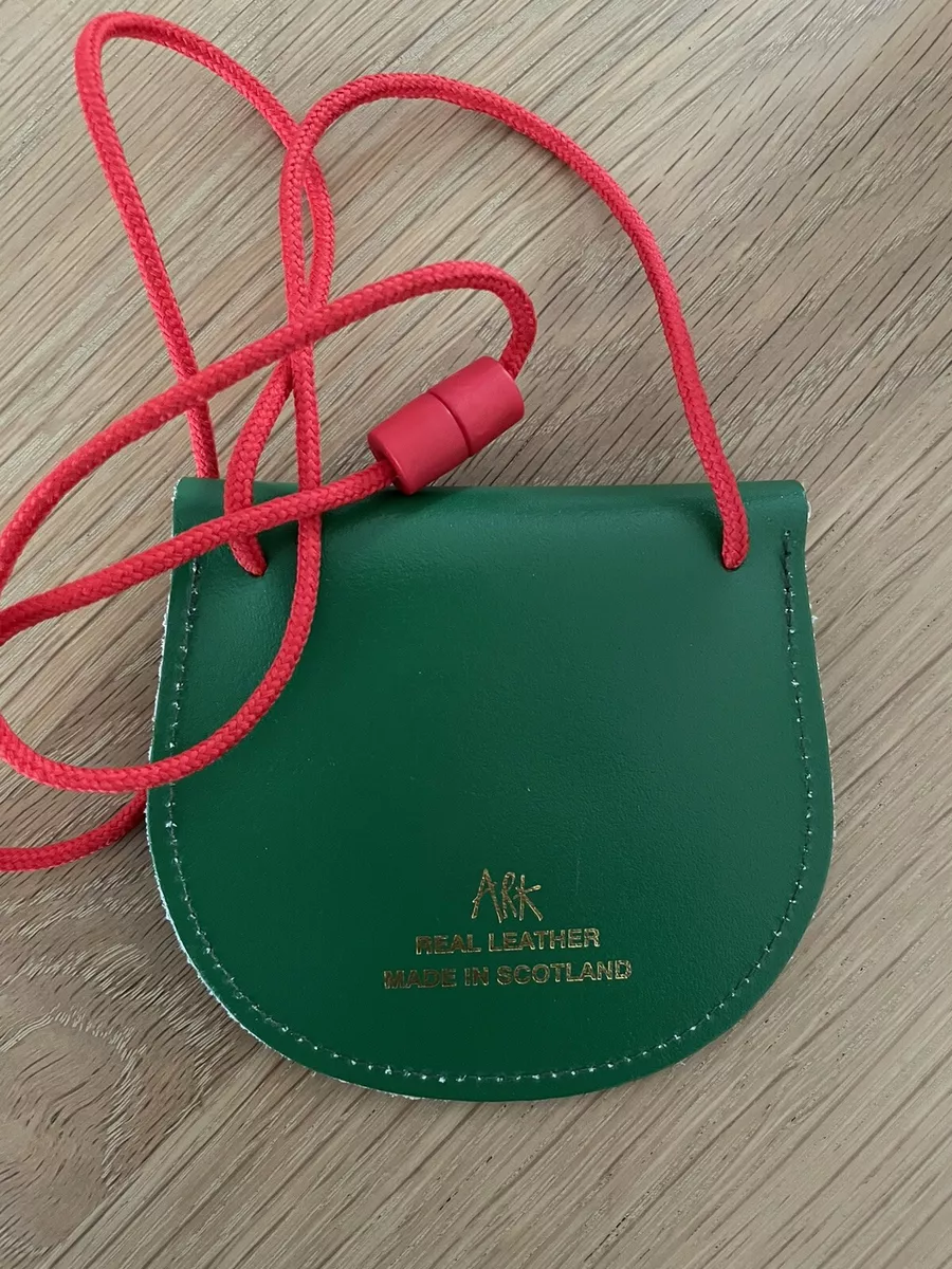 Ark purse top