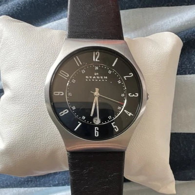 Skagen Denmark Quartz Analogue Watch Black Dial Silver Case Leather 233XXLSLB - Image 1 of 4