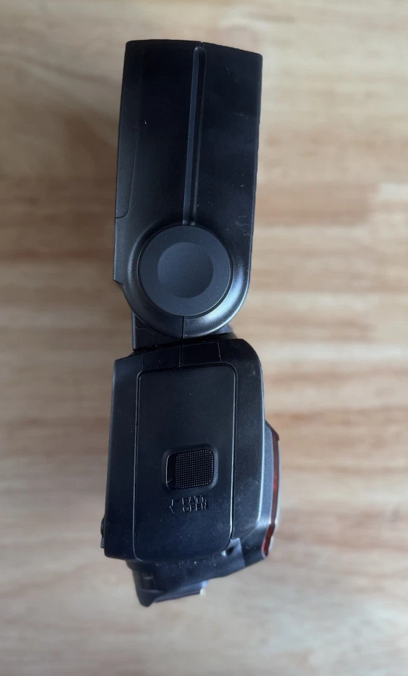 YONGNUO YN685 TTL Wireless Flash Speedlite  - Image 2 of 4