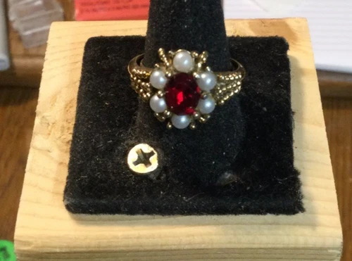 Vintage Avon Stamped Roseglow Rose Red Ring Faux Pearl Size 7 Jewelry Costume