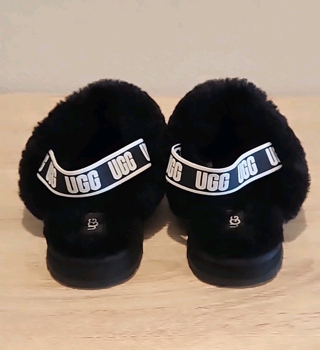 UGG Funkette Slippers Black Big Kids/Women's Size 6 | eBay