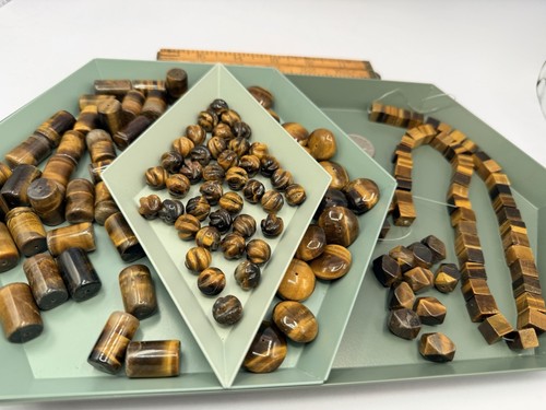 1.1 Lbs Vintage Carved Brown Tigers Eye Beads Chunky RO-DO Salvage & NOS Lot