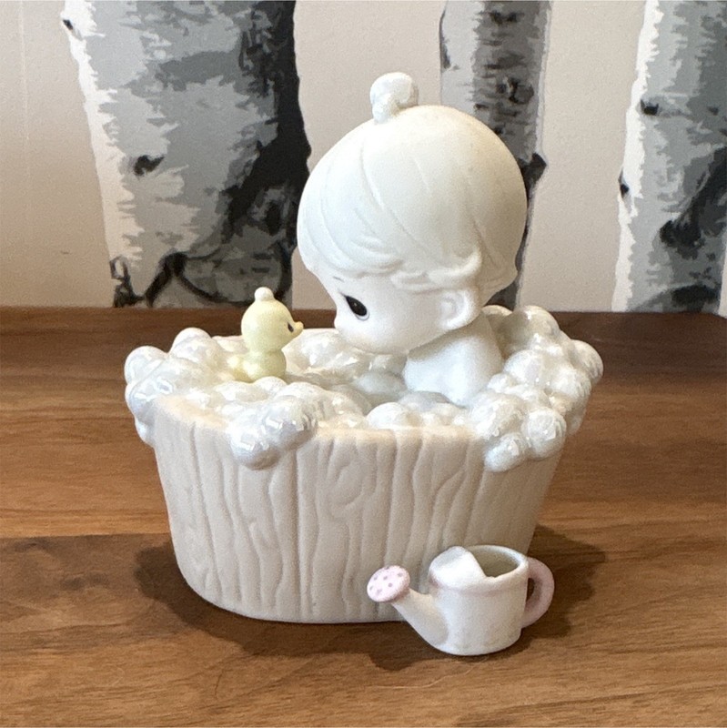 Enesco Precious Moments A Tub Full of Love Porcelain Figurine 1987 Butcher