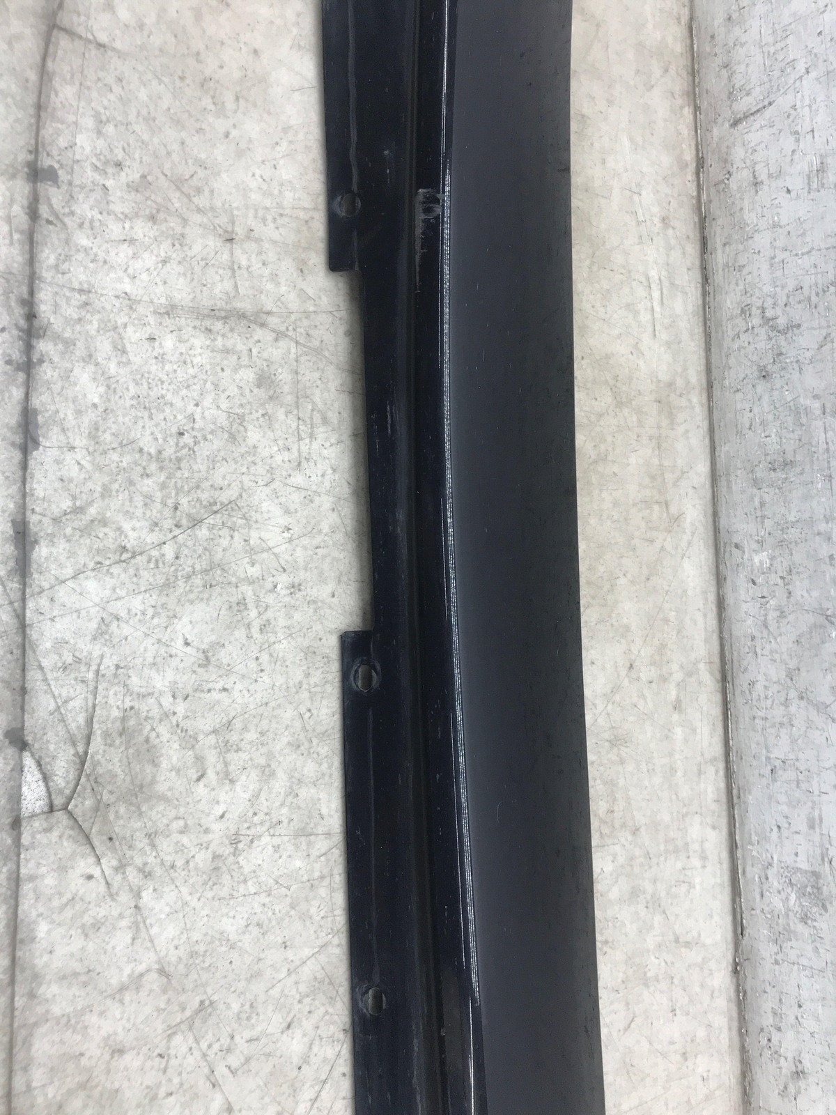 ASTON MARTIN RAPIDE RIGHT ROCKER PANEL MOULDING SIDE SKIRT BLACK OEM