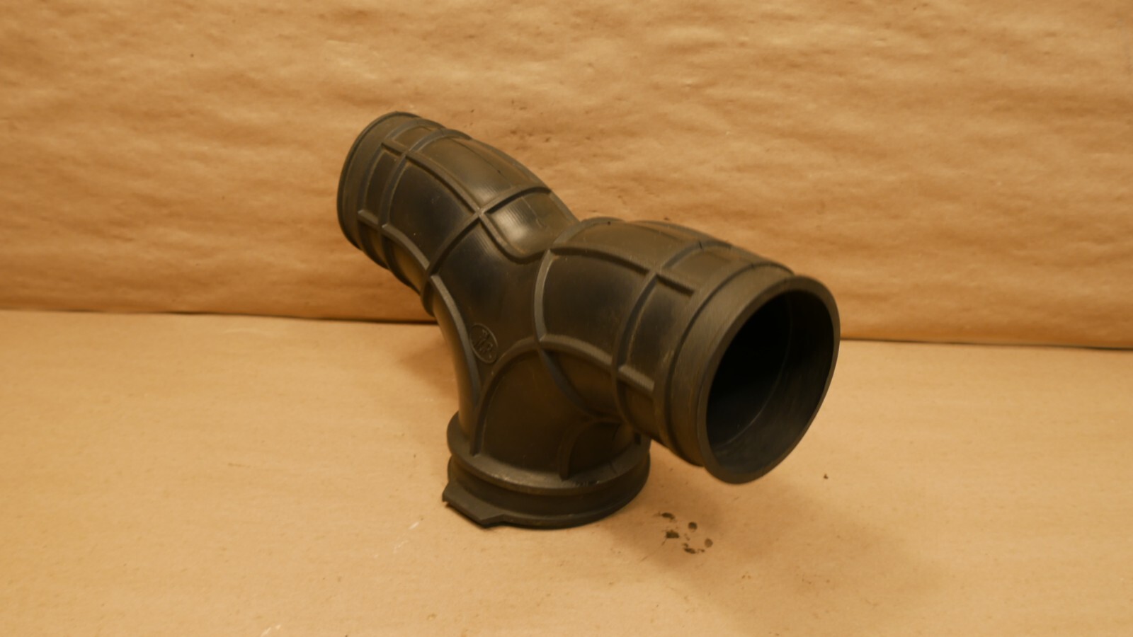 Ferrari 355 Air Intake Delivery Tube Y Connection PN 164276
