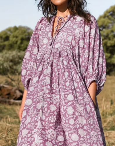 Inspired by the success of Daughters floating dress-saving money.