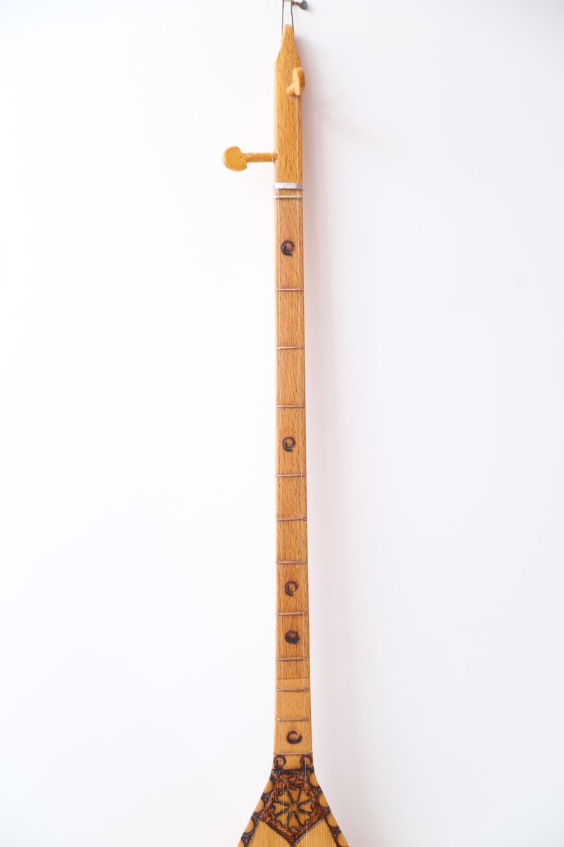 Qifteli / Cifteli 4 Corde N.28, Lunghezza 120 Cm, Con 2 Plettri, Strumento Musicale Albanese
