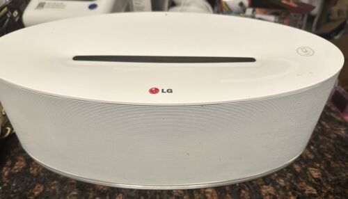 LG ND5630 Bluetooth Speaker iPhone iPad iPod Android Dock Apple Airplay W/Remote - Picture 1 of 3