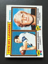 ROGER STAUBACH TERRY BRADSHAW 1979 TOPPS NFL PASSING LEADERS #1 *BNB*