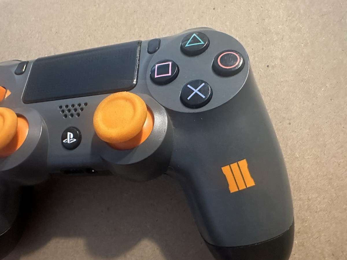 Nintendo Switch PS4+BO3 Call of Duty: Black Ops III - PlayStation 4 | Activision