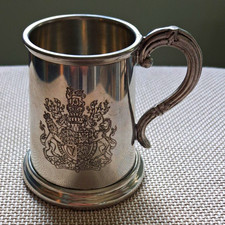 Metal Beer Tankard Mug with Handle ER II Crest Royal Cypher & Coat of Arms