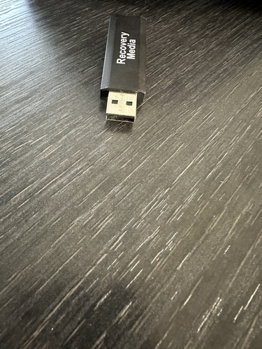 Recovery Media 32GB Thumb Drive / Memory Stick USB Flash Drive - Afbeelding 5 van 5