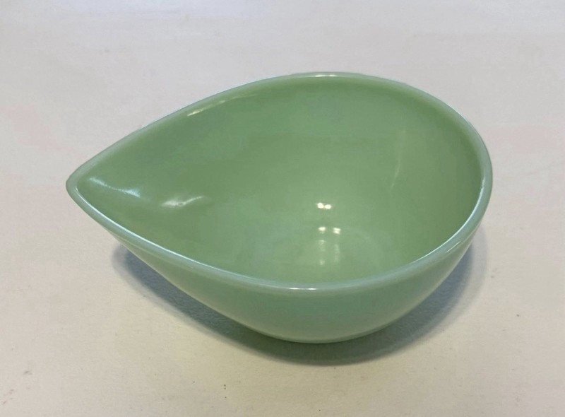 Vintage Fire-King Jadeite Teardrop Bowl 6.5" - Perfect Condition