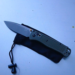 Benchmade Bugout 535 Pocket Knife Green/Black AXIS Lock 3.24" Straight Edge