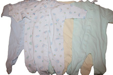 Newborn 0-3 months Gerber baby boy bodysuits lot of 6 never worn