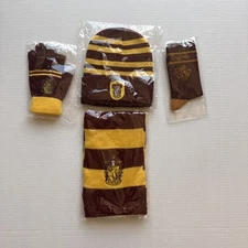Harry Potter 4 Piece Set Scarf, Beanie, Socks & Gloves Premium Knit Burgundy New