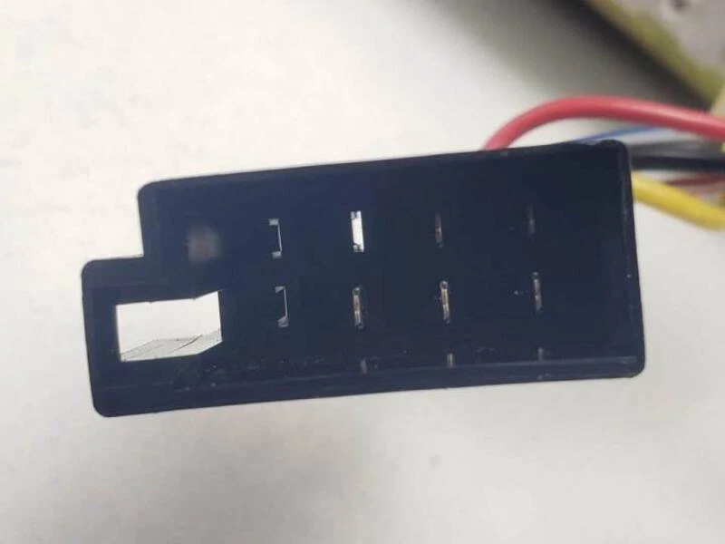 autoradio pour KIA CARNIVAL 2.9 CRDI VGT ACTIVE 1999 1380385 - Photo 3/4