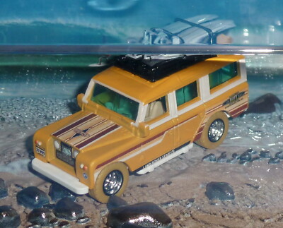 MATTEL Creations Matchbox Collectors 1965 Land Rover Gen II Real