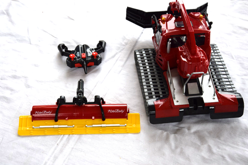RC Pistenbully 600 Pistenraupe Licht Kran Schiebeschild Glätter Raupe Dickie - Bild 4 von 9