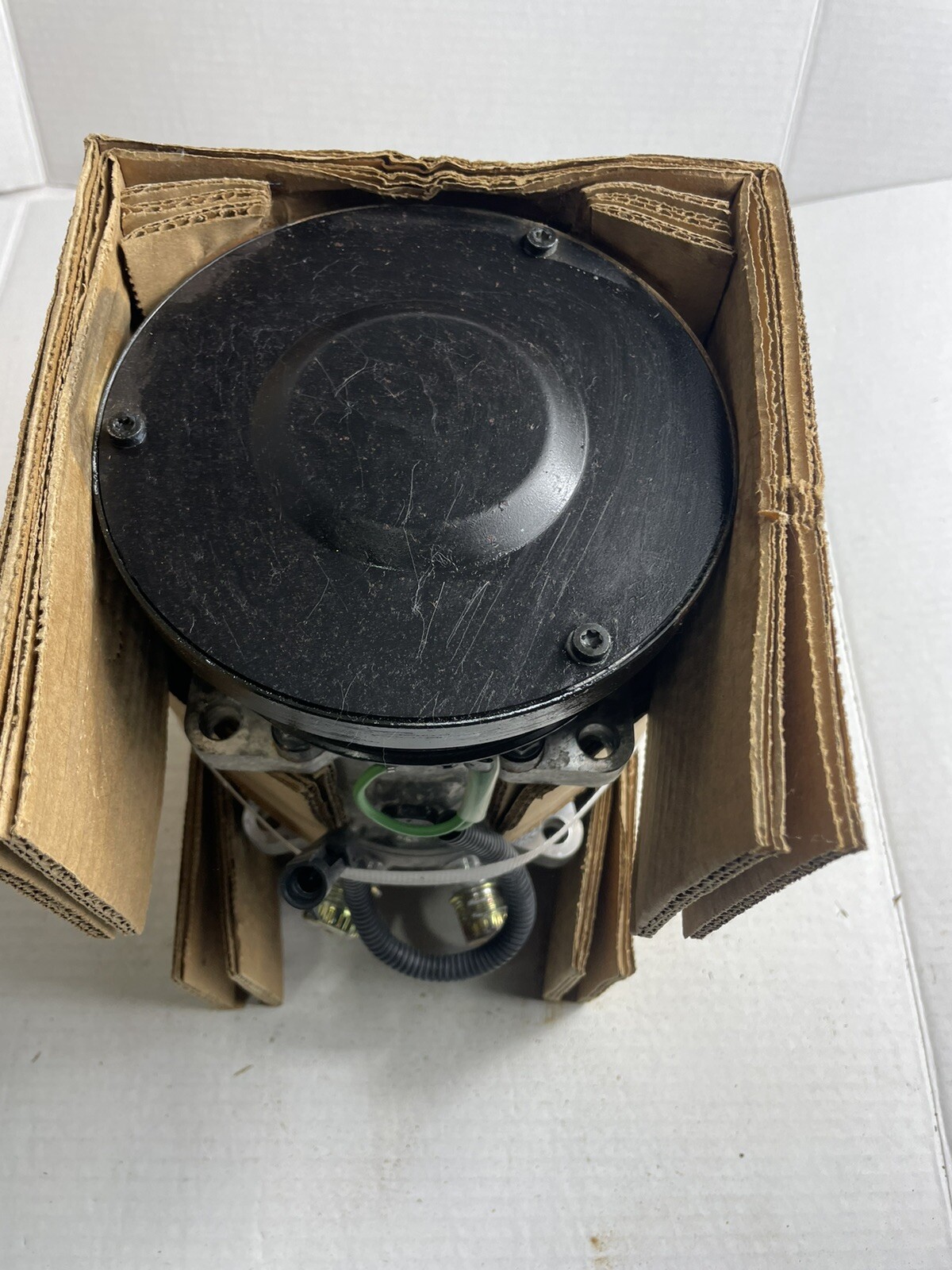 Humvee Spring Compressor NOS Refrigeration Compressor HMMWV Humvee M998 4130015234622 RD-5-11394 ...