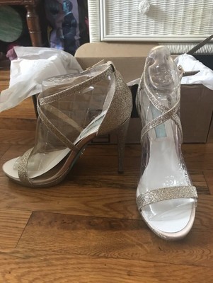 betsey johnson champagne glitter heels