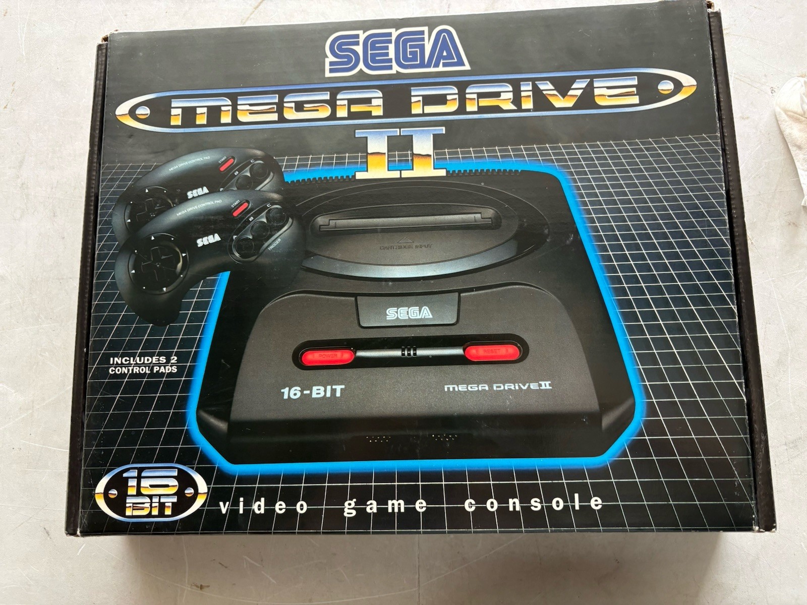 Sega Mega Drive II 2 PAL en boite Complet Parfait Etat Rare