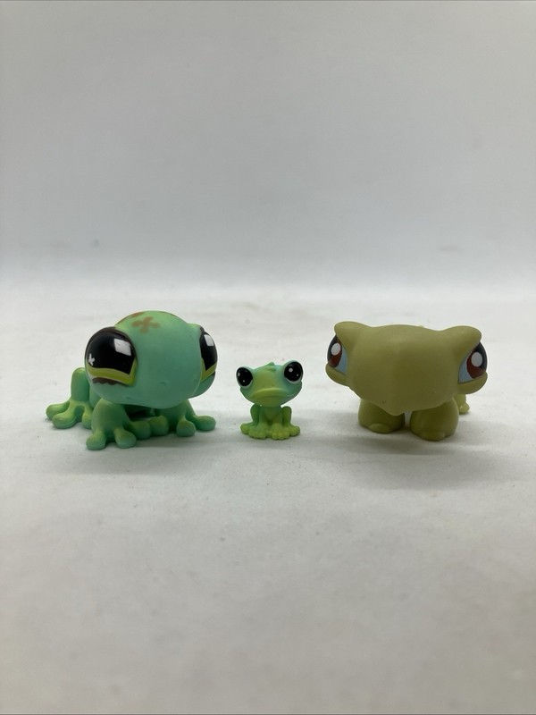 Hasbro Littlest Pet Shop LPS Lot of 3