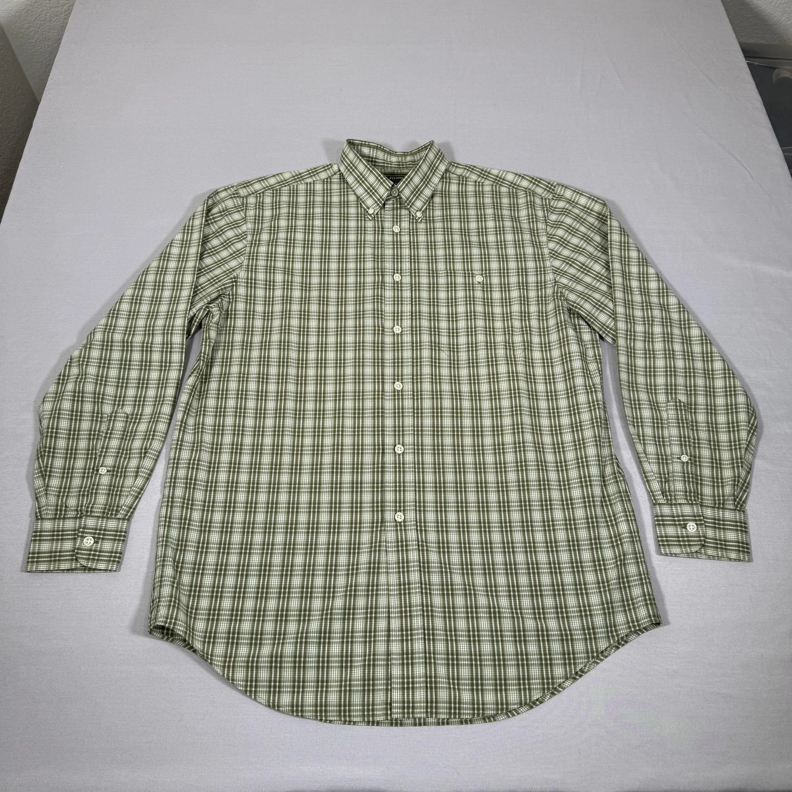 Filson Shirt Mens Medium Green Plaid Cotton Button Down Casual Outdoor Hike CC