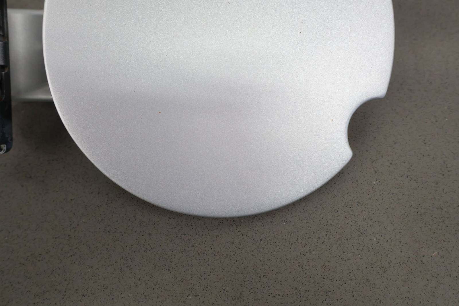 Aston Martin DB7 1999-2003 Fuel door