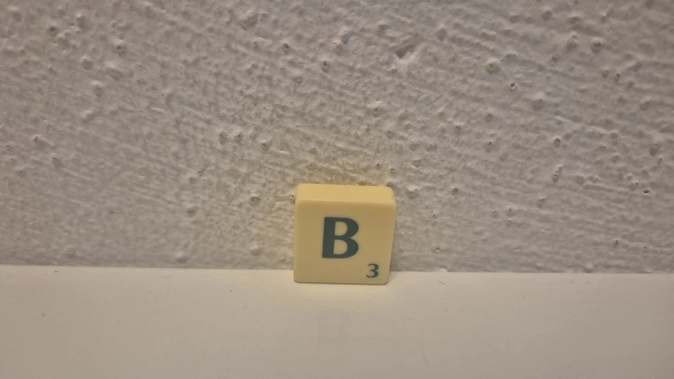 Scrabble Original 51272 Mattel Ersatzteile: Buchstabenstein B - Bild 1 von 1