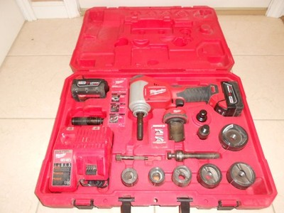 MILWAUKEE 2676-22 M18 FORCE LOGIC 10 TON KNOCKOUT PUNCH SET