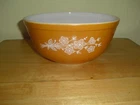 Vintage Pyrex Butterfly print yellow and gold bowl set (401, 402, 403)