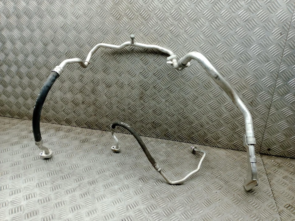 ПАРА ТРУБЧАТЫХ ШЛАНГОВ КОНДИЦИОНЕРА VOLKSWAGEN TIGUAN ДИЗЕЛЬ MK2 AD 2016–2021 - Изображение 2 из 4