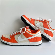sb dunk low orange box