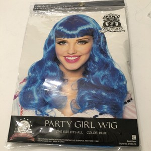 blue wig vampire