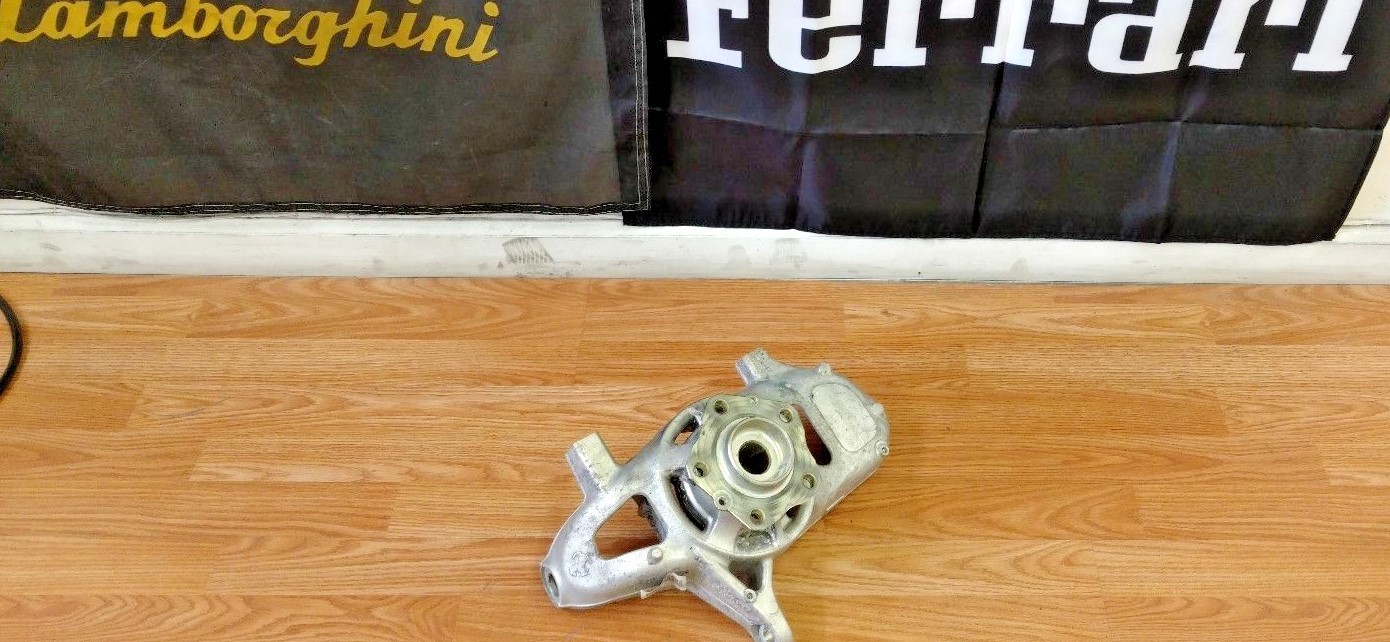FERRARI 458 SPECIALE 488 GTB SPIDER FRONT LEFT DRIVER HUB HOUSING KNUCKLE OEM