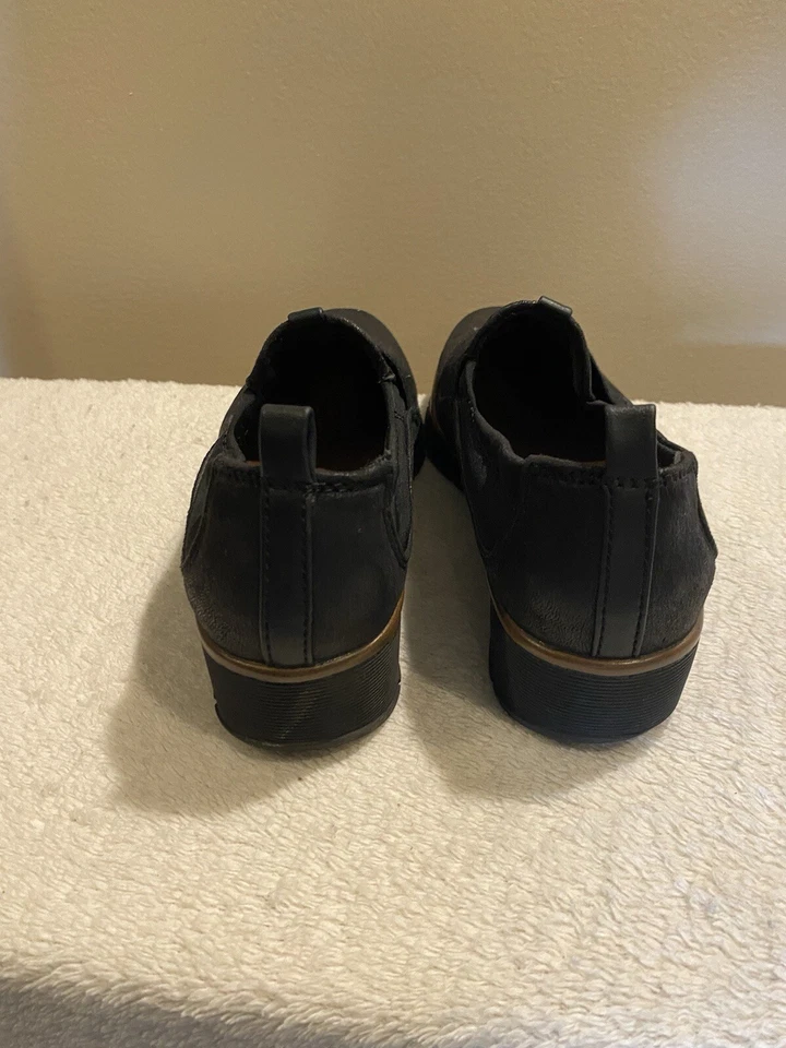 Zapatos sin cordones informales Baretraps Garner para mujer talla 7M negros usados en excelente estado Foto 4 de 4