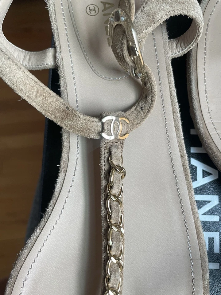 Chanel CC Logo Size 42/ 12 THONG Sandals Suede, Beige Color, 2 Dust Bags & Box - Image 2 of 4