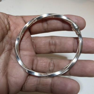 Sterling Silver 925 IBB Italy Twisted Bangle Bracelet Weighs 9 Grams 