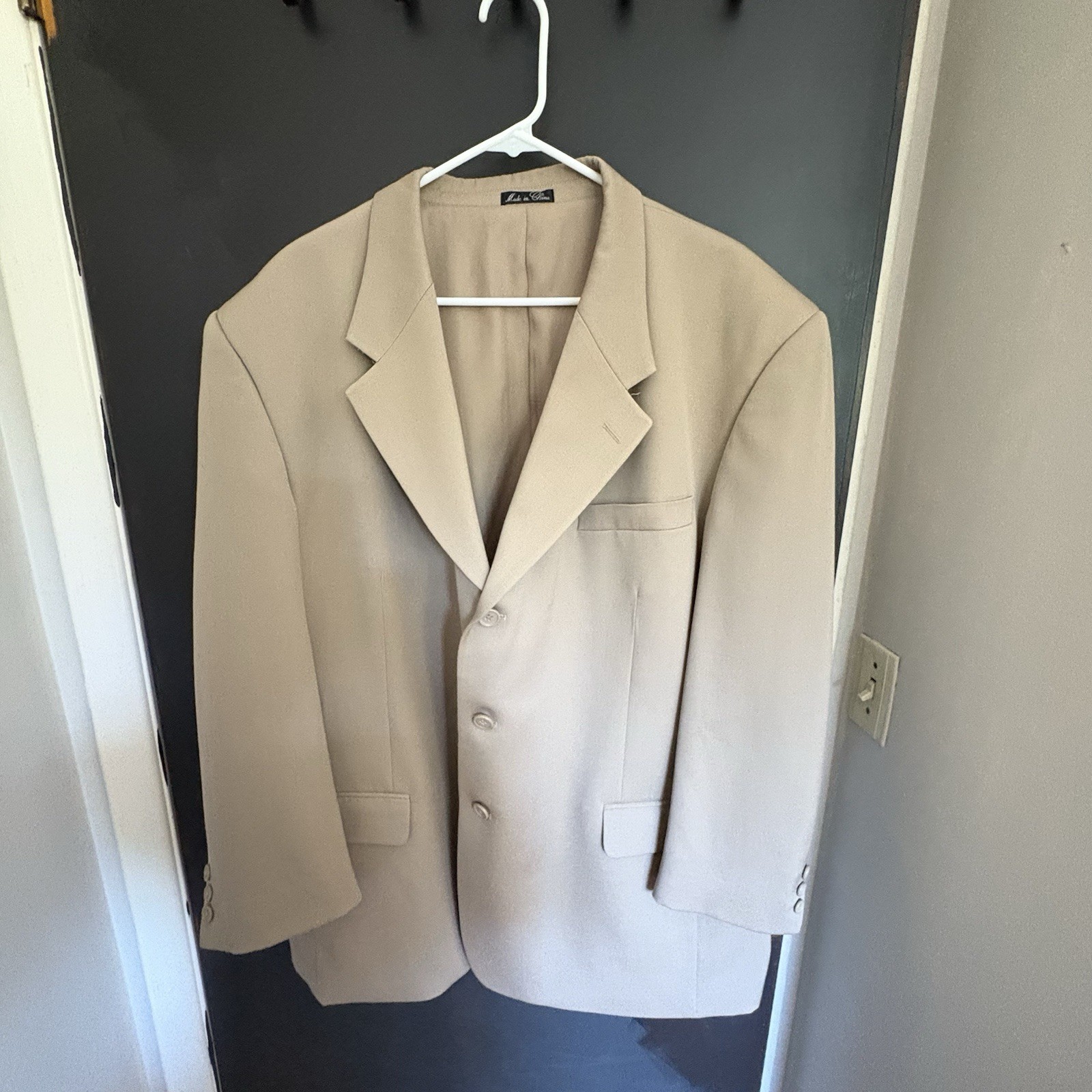 Moda Italia Collection -Super 100’s -Tan Suit Jacket -Mens 48R -Great Condition