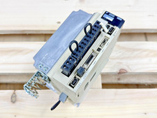 Yaskawa SGDV-3R5D11A Servopack Servoantrieb 1...
