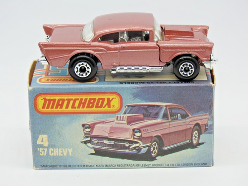 MATCHBOX SUPERFAST No.4 '57 CHEVY DARKER RED PINK VNM IN VNM ORIGINAL L BOX 1981 - Picture 4 of 10