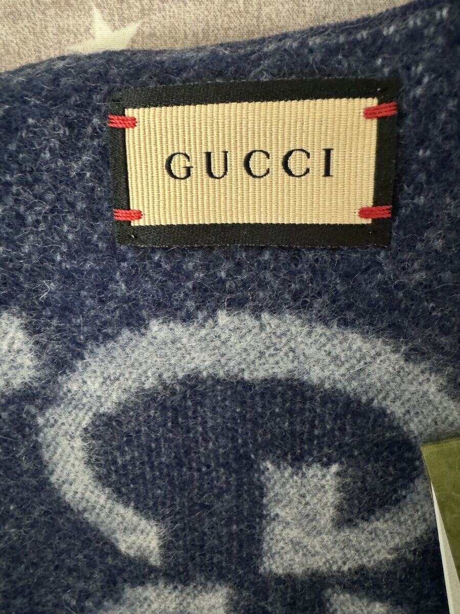 $995 Gucci GG Men's 100%Cashmere Jacquard Scarf Navy/Ivory $995 Gucci GG Men's 100%Cashmere Jacquard Scarf Navy/Ivory