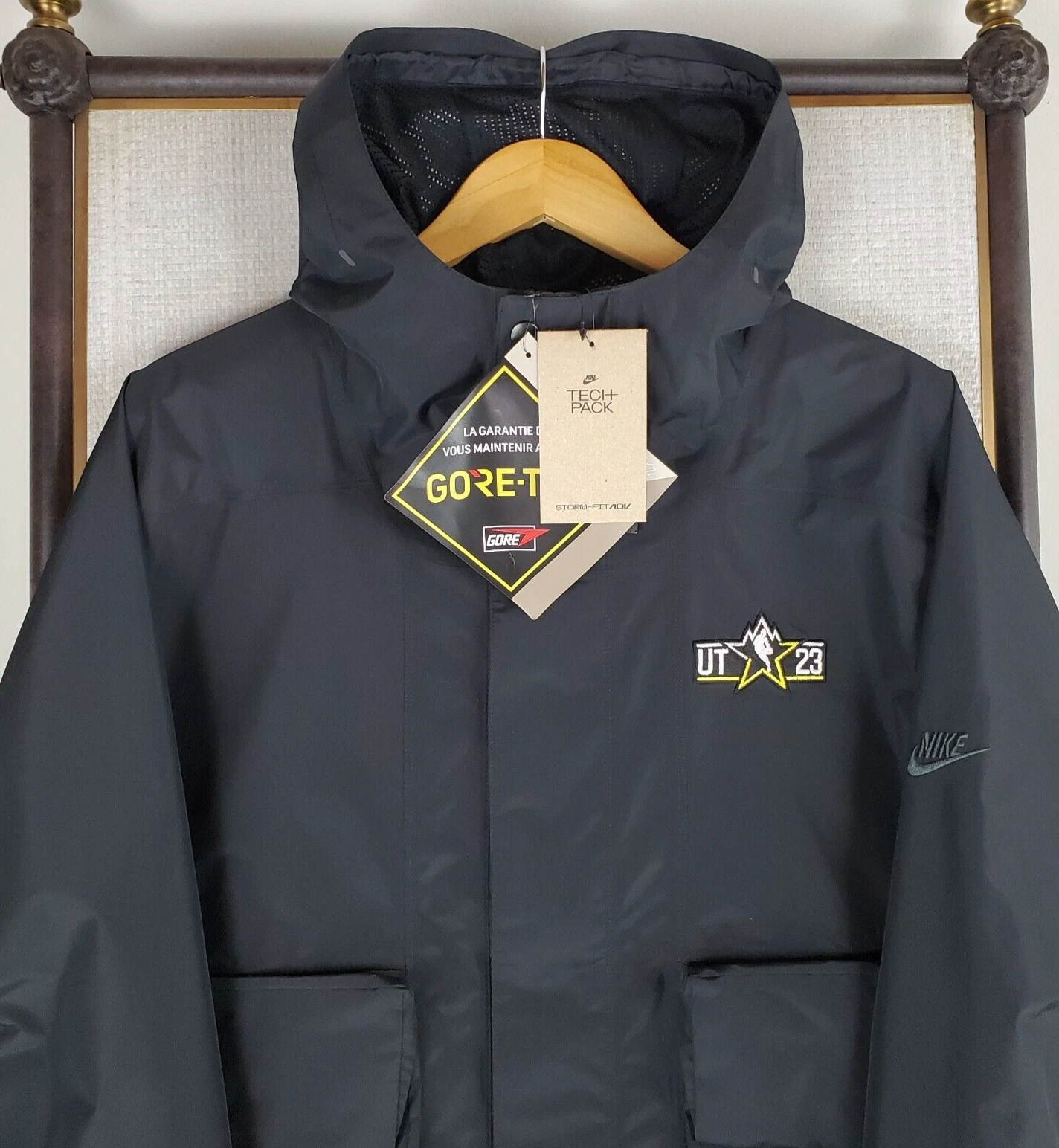 NEW $330 NIKE x 23 NBA ASG Size Small GORE-TEX Mens Jacket StormFit Tech Pack