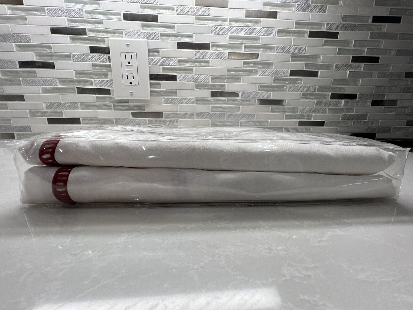 Pottery Barn Bed Skirt FULL White Red 100 Cotton Drop Hemstitch