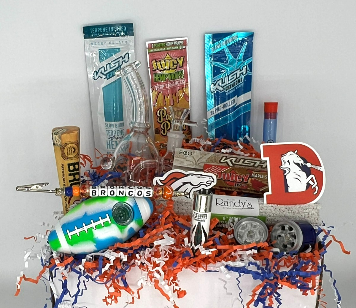 15 PC DENVER BRONCOS BONG & PIPE SMOKE GIFT SET - ROACH CLIP - NFL GIFT FOR HIM